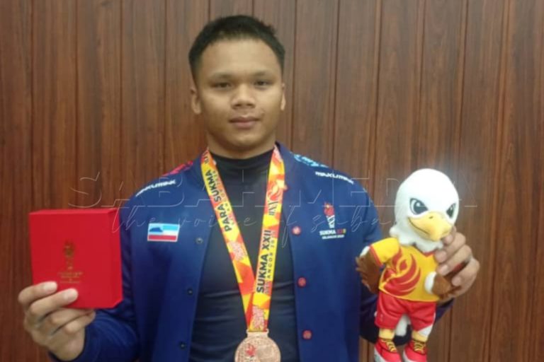 SUKMA XXII : Atlet Tambunan hadiahkan gangsa buat Sabah