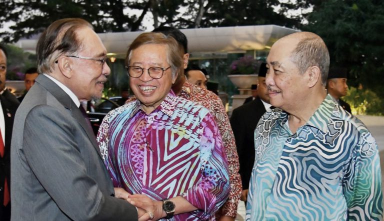 Hajiji Iringi Perdana Menteri hadiri rundingan tahunan pemimpin Malaysia-Brunei Ke-27