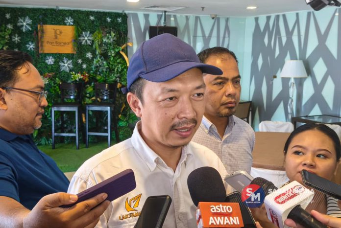 JKOM