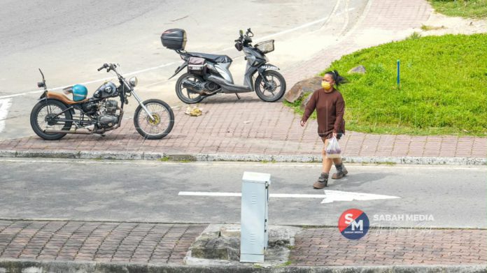 JEREBU PEJALAN KAKI PELITUP MUKA