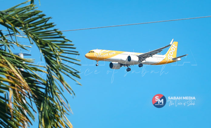 KAPAL TERBANG SCOOT AIRLINES