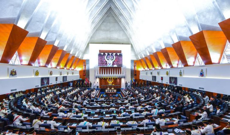 Belanjawan 2027: Peruntukan Persekutuan untuk Sabah dan Sarawak kekal tertinggi – Anwar