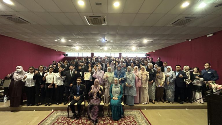 Kecemerlangan pelajar Asasi UMS perlu seiring karakter, integriti