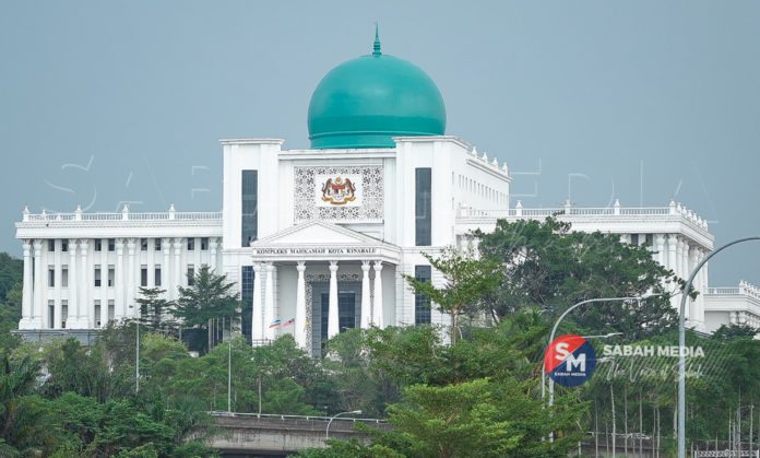MAHKAMAH KK