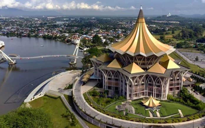 b9293716-sarawak-state-assembly-bernama-180324-1
